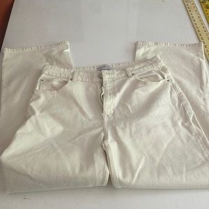 White jeans denim co.